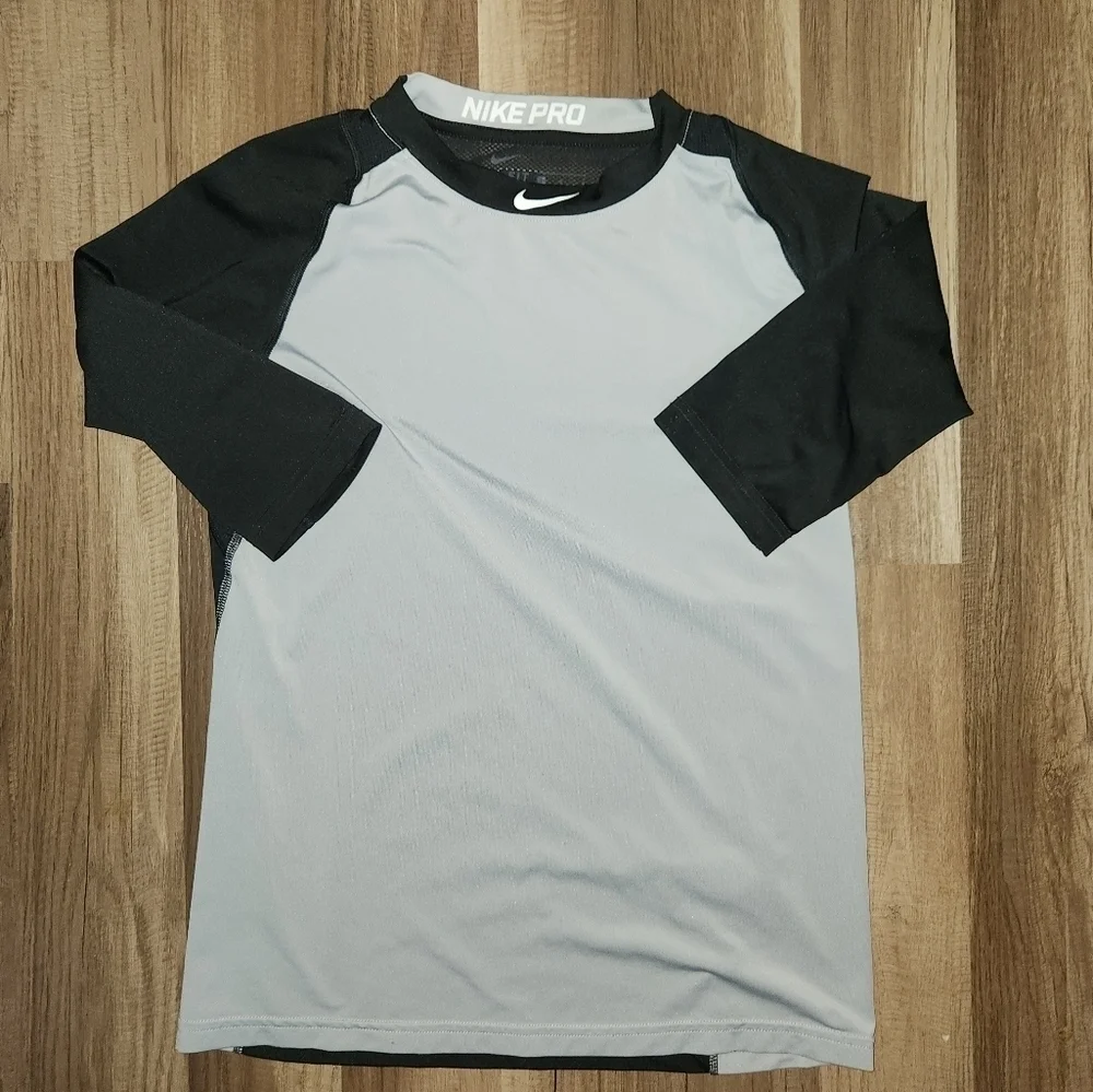NIKE Pro longsleeve shirt size Small Dri Fit black and gray